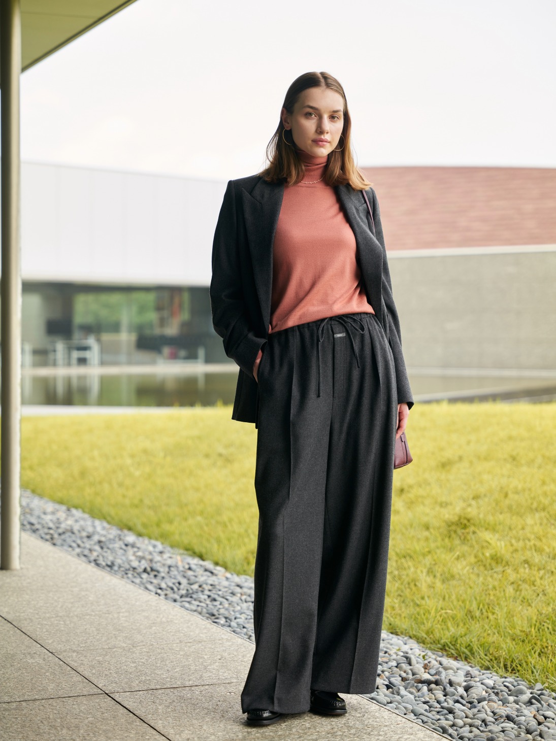 look_women
