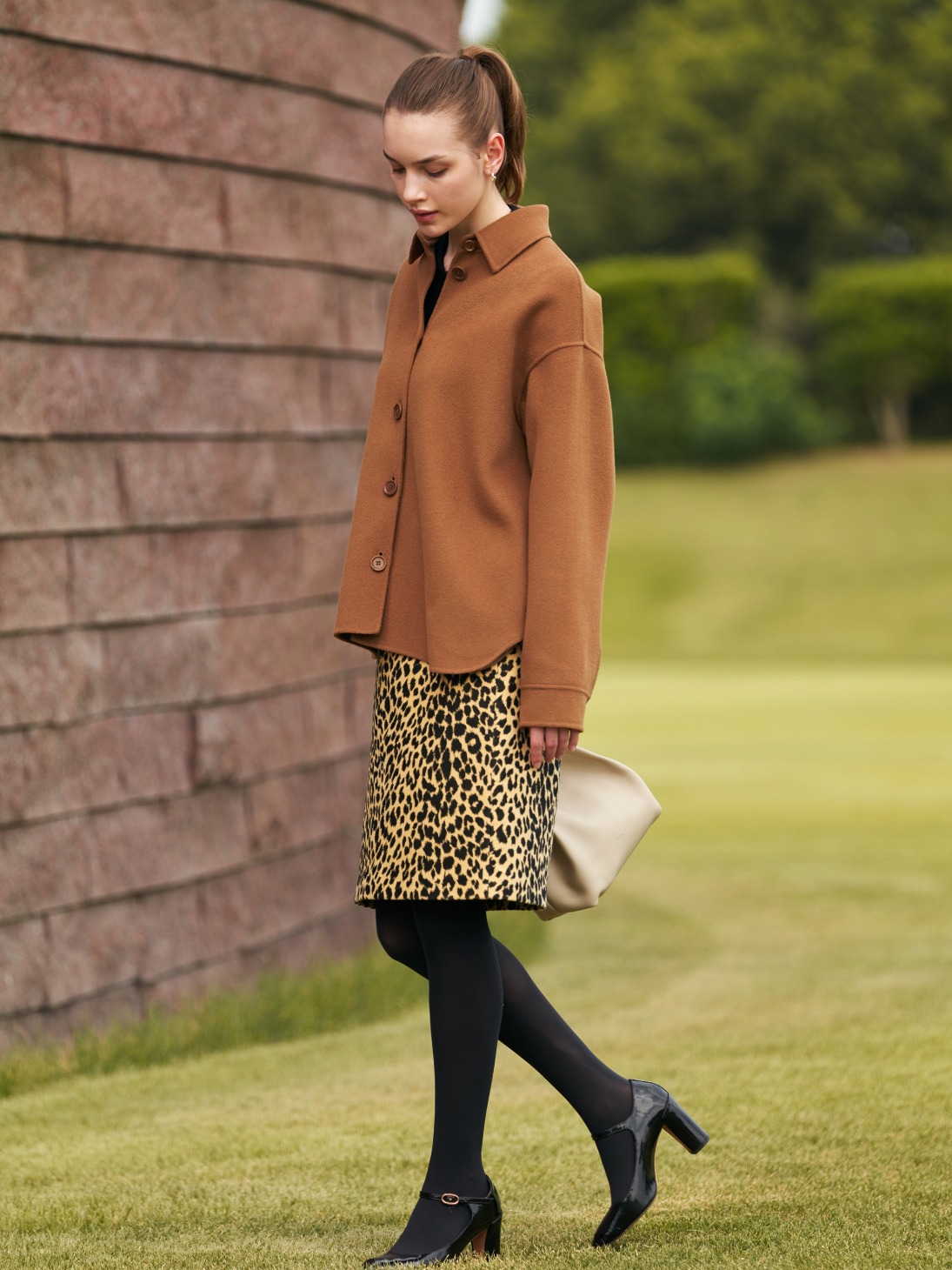 look_women